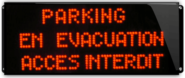 Panneau parking évacuation accès