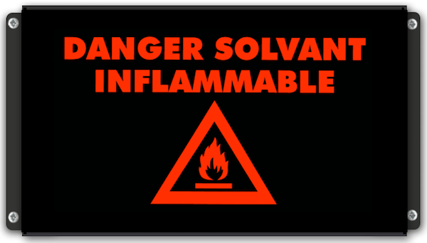Panneau d'affichage lumineux DANGER SOLVANT INFLAMMABLE avec pictogramme feu